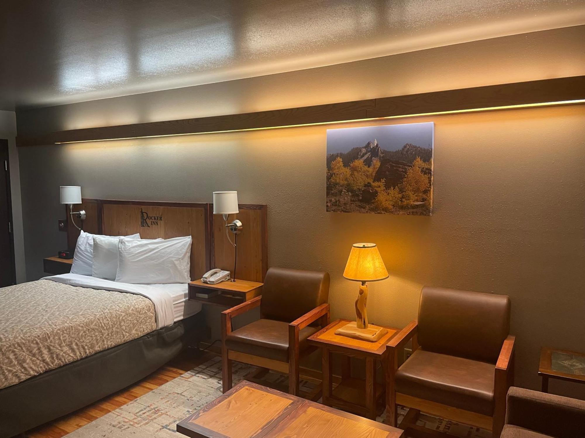 Rocker Inn Butte Room photo